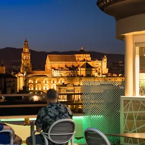 4* Отель Hesperia